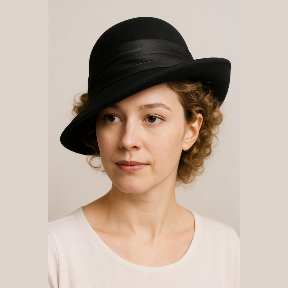 60s MISS ELAINE WOOL MCM DERBY LIKE HAT BLACK W GOLD TONE ACCENT RIBBON ACCENT